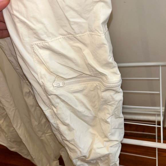 Urban Outfitters Cargo Pants - size 16 - Picture 11 of 13